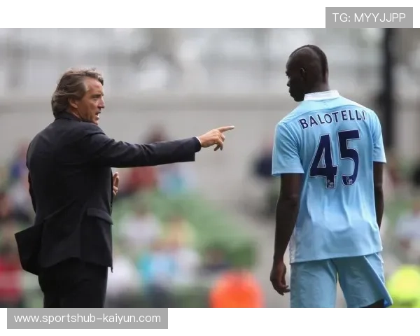 足球球星穿高帮鞋的背后原因及其对比赛表现的影响分析